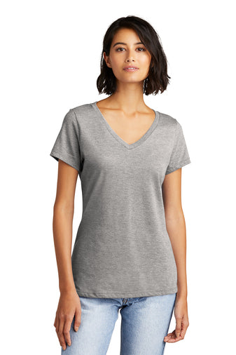 District ® Women’s Very Important Tee ® V-Neck